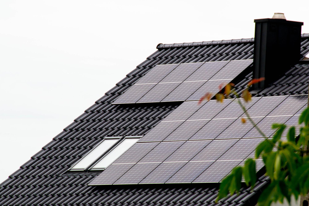 installation-panneau-photovoltaique-bureau-securite-habitat installation-panneau-photovoltaique-bureau-securite-habitat